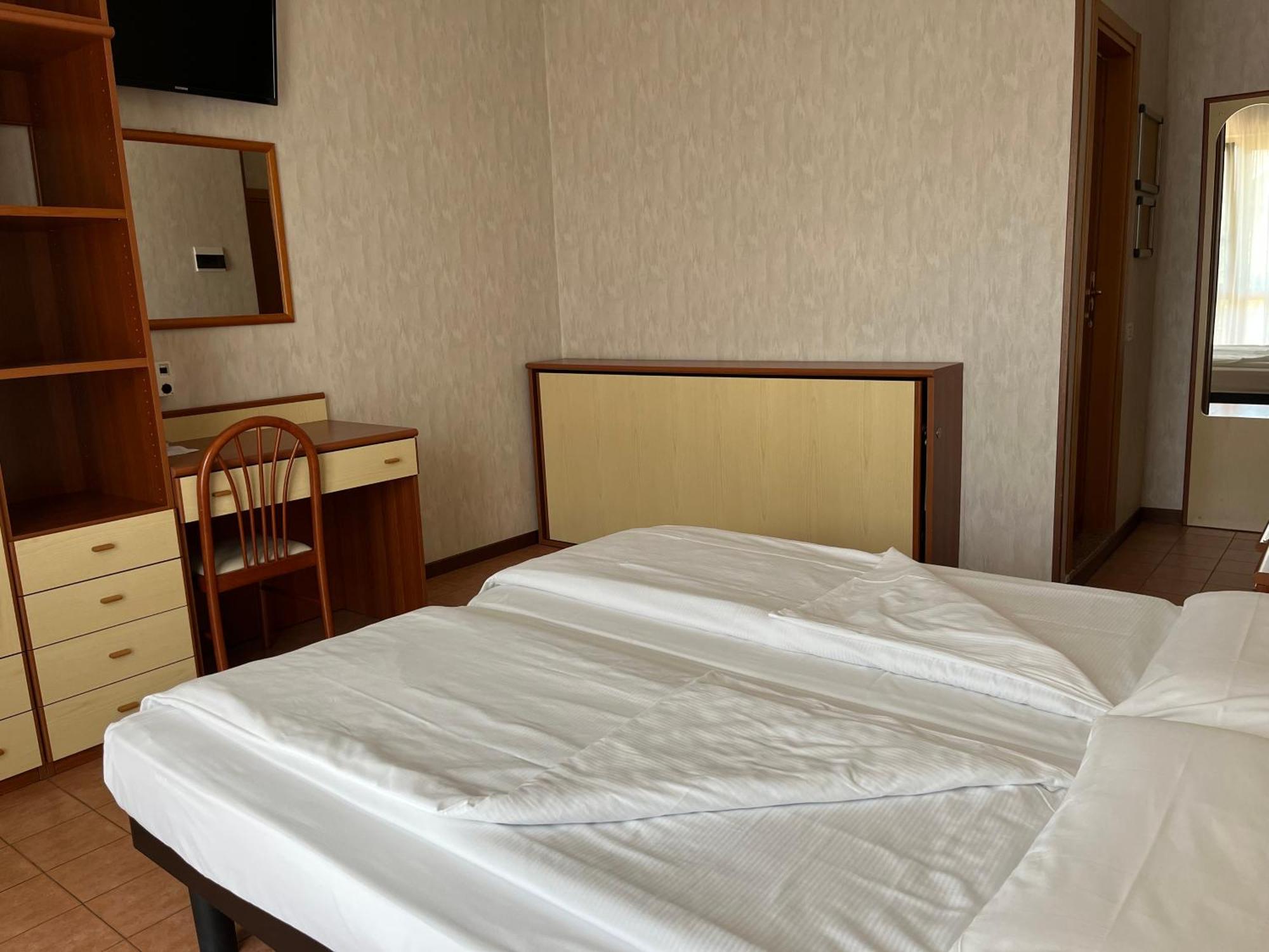 Hotel Florida Limone sul Garda Eksteriør billede